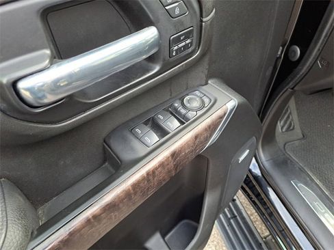 Used 2022 GMC Sierra 2500 Denali w/ Denali Ultimate Package image 22