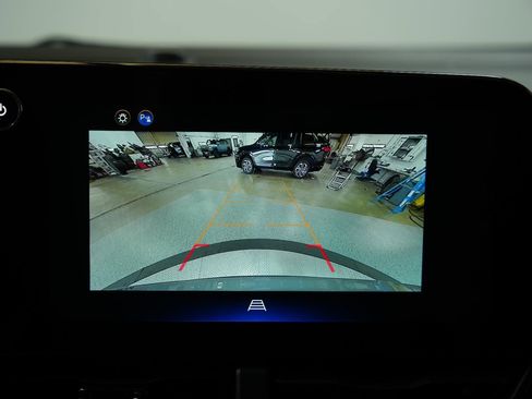 Used 2025 Chevrolet Equinox RS AWD/4WD image 38