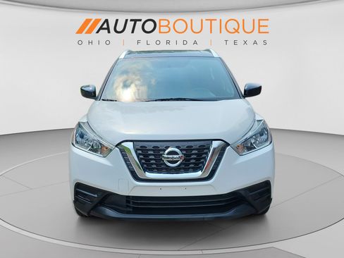 Used 2019 Nissan Kicks SV FWD image 8