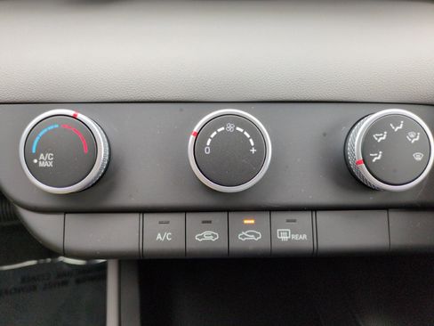 New 2026 Hyundai Elantra SE FWD image 27