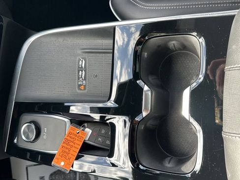 Used 2025 Buick Enclave Preferred image 23