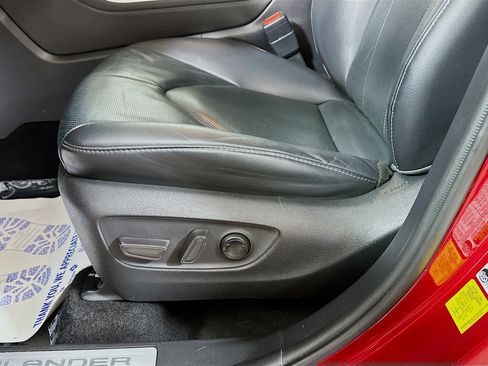 Used 2020 Toyota Highlander Limited image 18