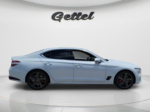 Used 2022 Genesis G70 3.3T RWD image 4