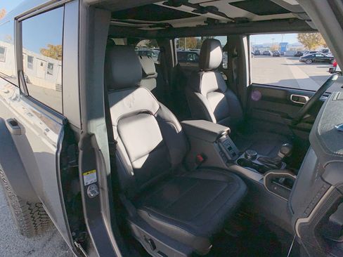 New 2025 Ford Bronco Badlands image 45
