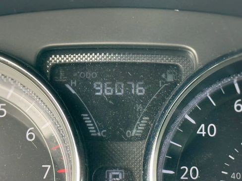 Used 2019 Nissan Versa SV w/ SV Special Edition Package image 32