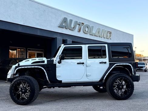 Used 2017 Jeep Wrangler Unlimited Sport image 4