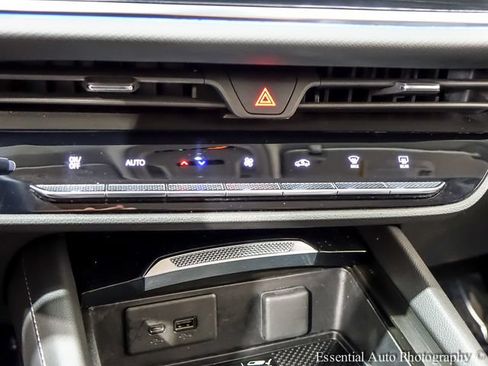 Certified 2024 Buick Envision Preferred AWD/4WD image 17