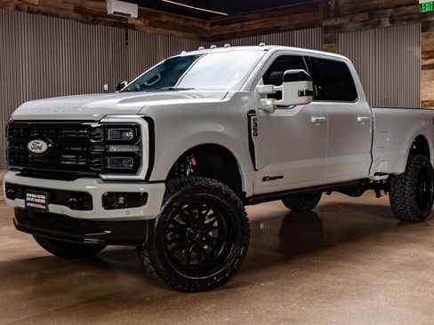 Used 2026 Ford F350 Platinum AWD/4WD image 5