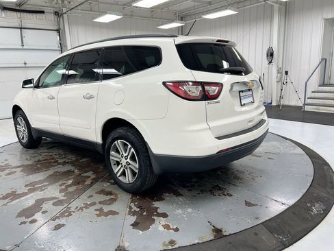 Used 2015 Chevrolet Traverse LT FWD image 4