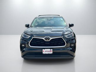 Used 2023 Toyota Highlander LE AWD/4WD video 2