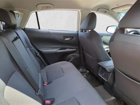 Used 2023 Toyota Venza LE image 20