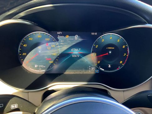 Used 2021 Mercedes-Benz GLC 300 4MATIC image 25