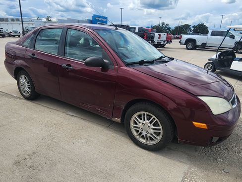 Used 2007 Ford Focus SES FWD image 3
