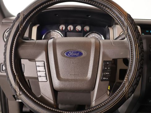 Used 2010 Ford F150 XLT image 3