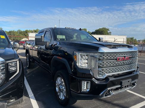 Used 2020 GMC Sierra 2500 Denali w/ Denali Ultimate Package AWD/4WD image 3