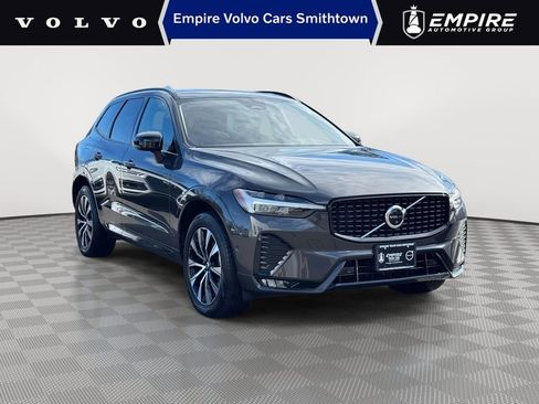 Certified 2023 Volvo XC60 B5 Plus image 1