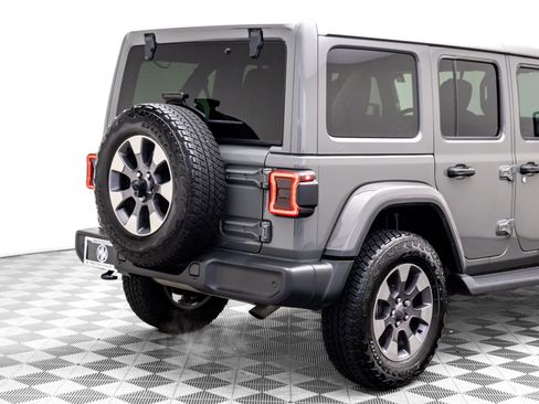 Used 2018 Jeep Wrangler Unlimited Sahara w/ Dual Top Group image 35