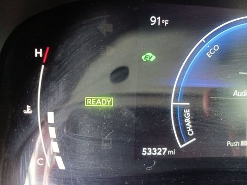 Used 2025 Toyota Camry SE FWD image 19