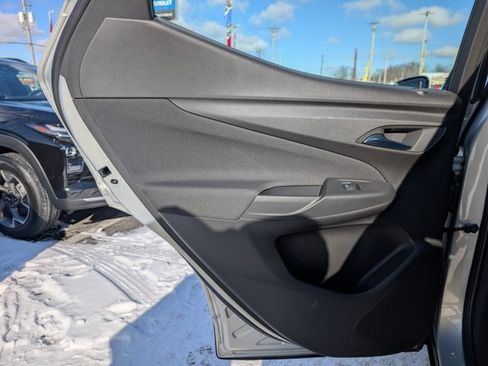 Used 2023 Chevrolet Bolt EUV LT w/ Comfort Package image 14