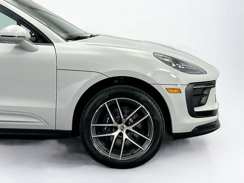 Used 2026 Porsche Macan AWD/4WD image 11