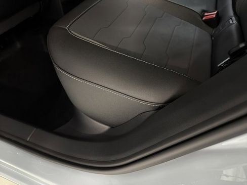 New 2026 Volkswagen Taos SE image 23