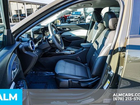 Used 2024 Chevrolet Trax LT image 19