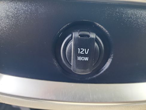 Used 2024 Kia Carnival EX FWD image 26