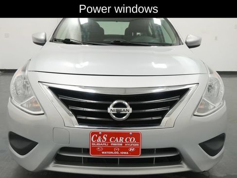 Used 2017 Nissan Versa SV FWD image 2