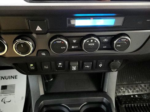 Certified 2021 Toyota Tacoma TRD Off-Road image 29