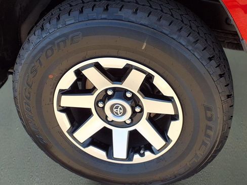 Used 2021 Toyota 4Runner TRD Off-Road image 33