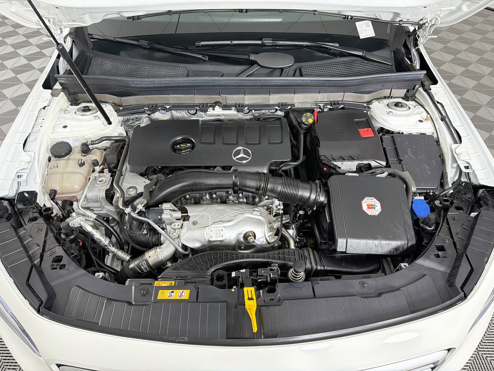 Used 2022 Mercedes-Benz GLB 250 4MATIC image 35