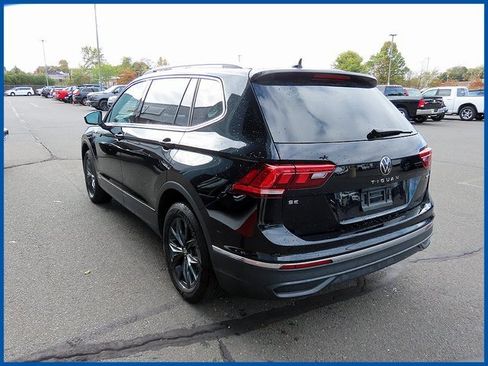 Used 2024 Volkswagen Tiguan SE image 5