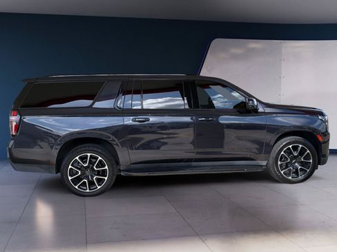 Used 2023 Chevrolet Suburban RST w/ Luxury Package RWD image 6
