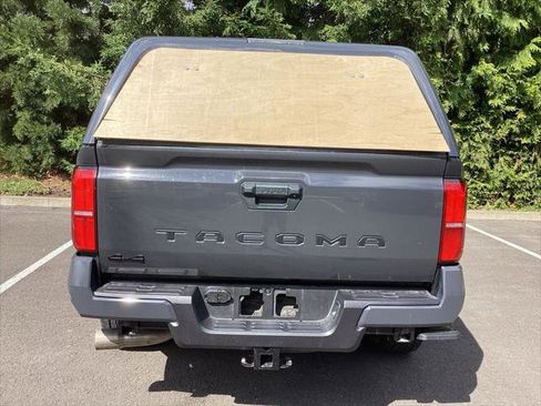 Certified 2025 Toyota Tacoma TRD Sport AWD/4WD image 21