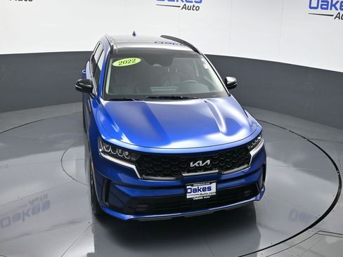 Certified 2022 Kia Sorento EX w/ Panoramic Sunroof Package image 51