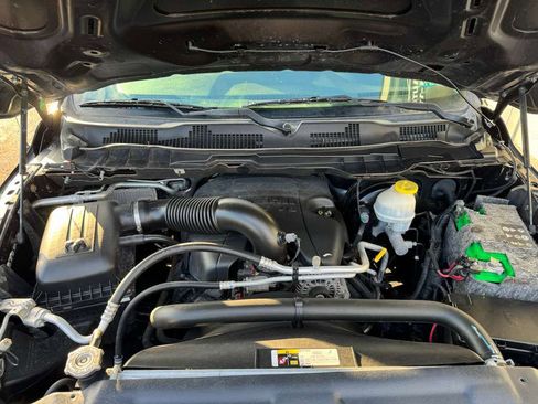 Used 2018 RAM 1500 Express image 28