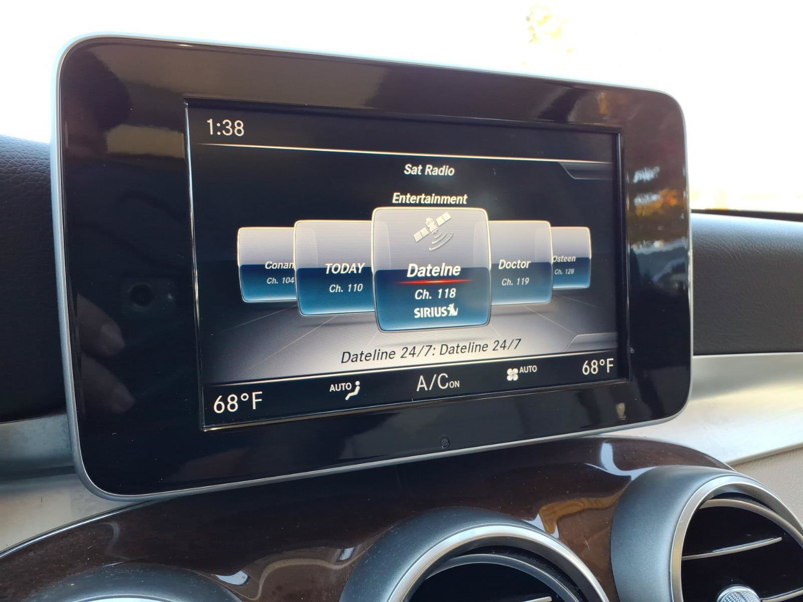 Used 2019 Mercedes-Benz GLC 300 4MATIC image 19