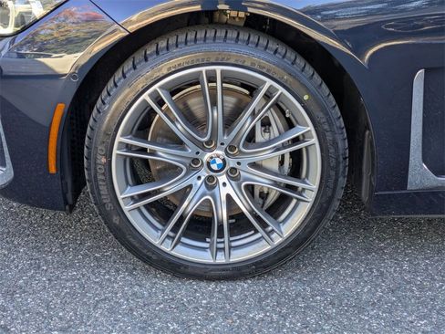 Used 2020 BMW 750i xDrive w/ Executive Package image 9