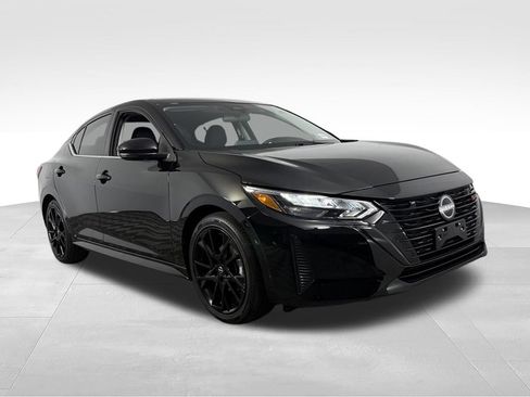 Used 2025 Nissan Sentra SR w/ Midnight Edition FWD image 4