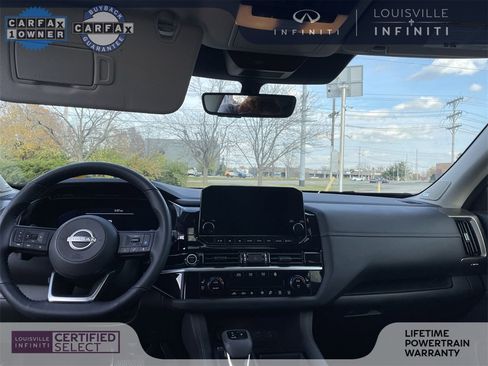 Used 2024 Nissan Pathfinder Platinum w/ Cargo Package image 17