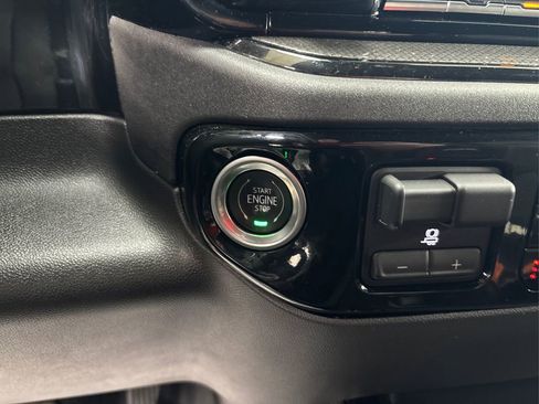 Used 2024 Chevrolet Silverado 1500 ZR2 w/ Technology Package image 30