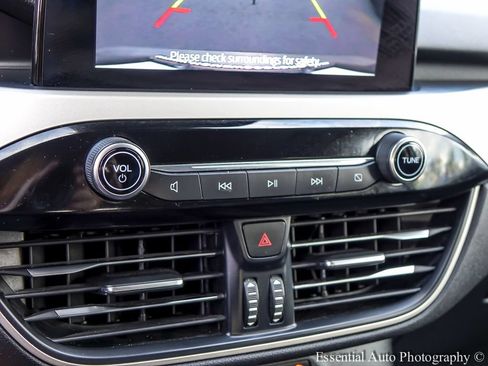 Used 2022 Ford Escape SEL FWD image 15