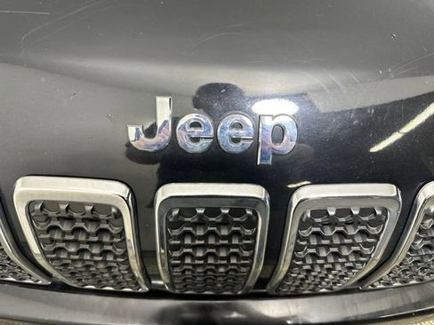 Used 2020 Jeep Cherokee Latitude image 9