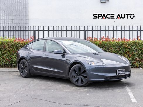 Used 2025 Tesla Model 3 Long Range RWD image 1