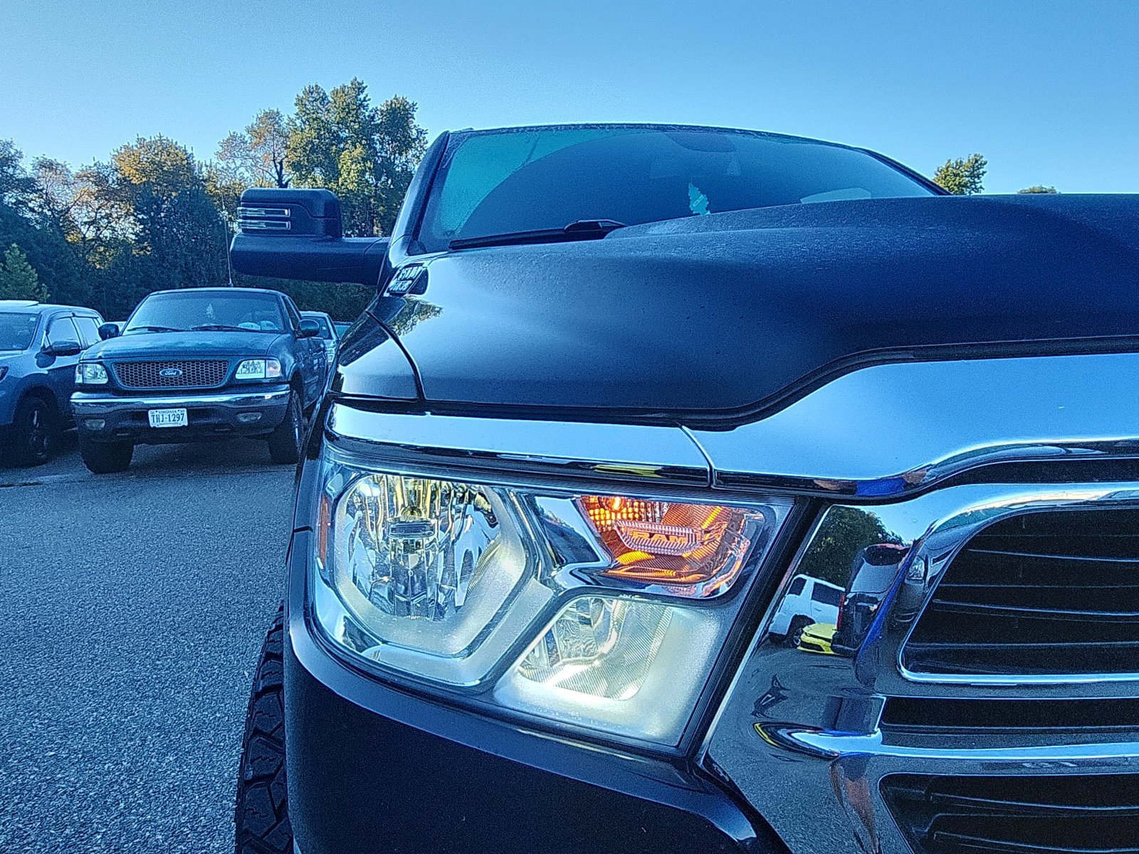 Used 2019 RAM 1500 Big Horn AWD/4WD image 9