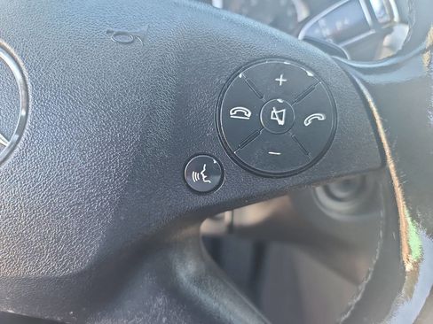 Used 2011 Mercedes-Benz E 350 4MATIC Sedan image 19