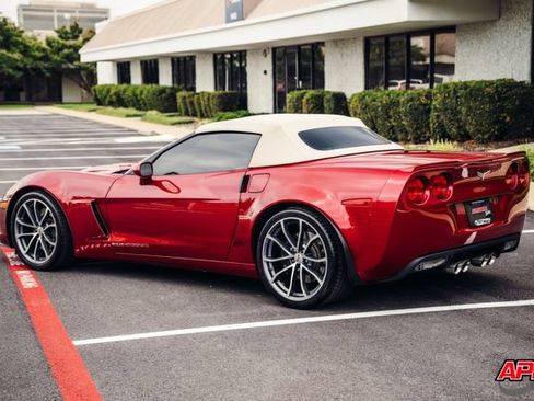Used 2013 Chevrolet Corvette 427 w/ 1SB Preferred Equipment Group RWD image 39