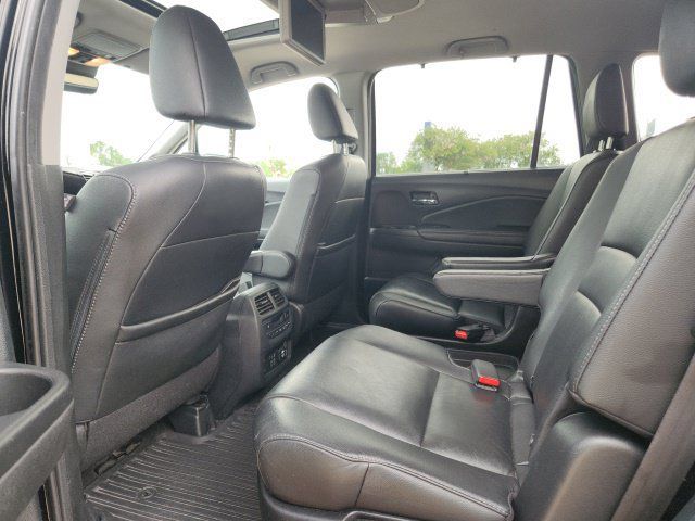 Used 2021 Honda Pilot Touring image 19