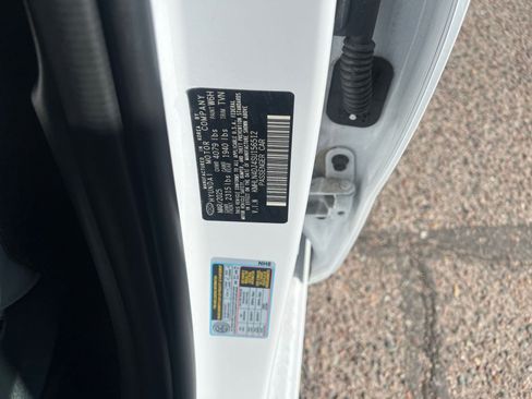 Used 2025 Hyundai Elantra Limited image 29