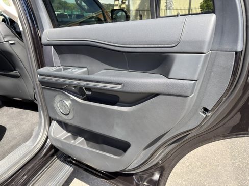Used 2024 Ford Expedition XLT AWD/4WD image 13